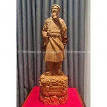 TƯỢNG TRẦN QUỐC TUẤN