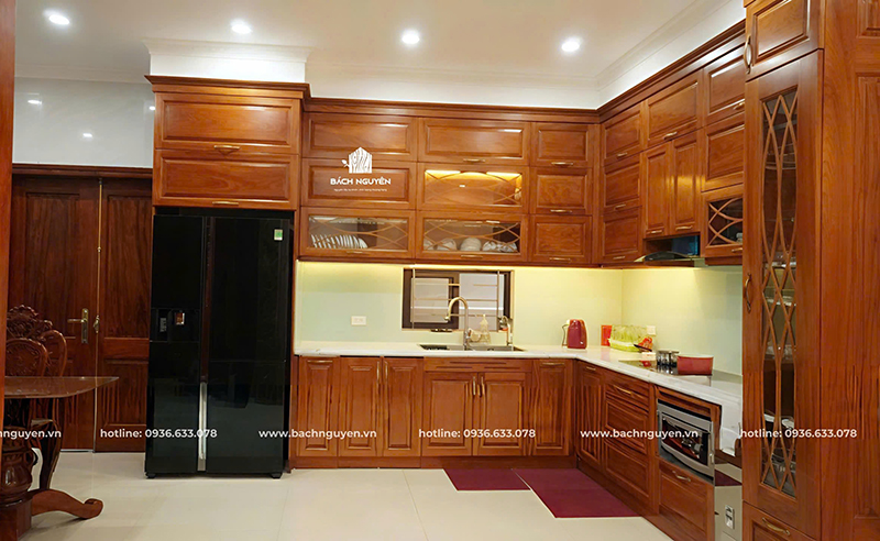 tủ bếp gỗ kết hợp tủ rượu