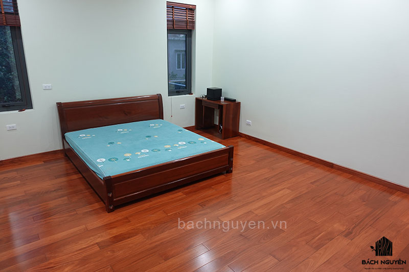 Chọn mẫu sàn gỗ tự nhiên phòng ngủ đẹp, sang trọng