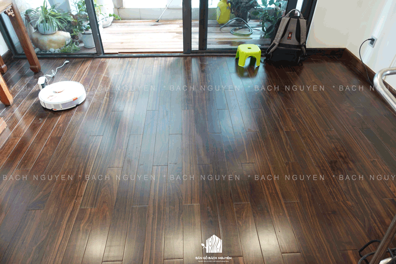 Sàn gỗ tự nhiên là vật liệu lát sàn tốt nhất cho các căn hộ chung cư cao cấp